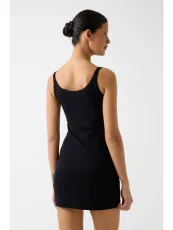 Dámske šaty Guess - čierne