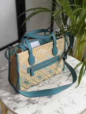 Kabelka Guess