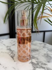 Telový trblietavý sprej Guess Bella Vita Rosa Shimmer Mist 250ml