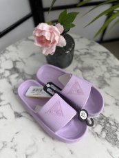 Dámske šľapky Guess - fialové