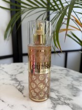 Telový trblietavý sprej Guess Bella Vita Fragrance Shimmer Mist 250ml